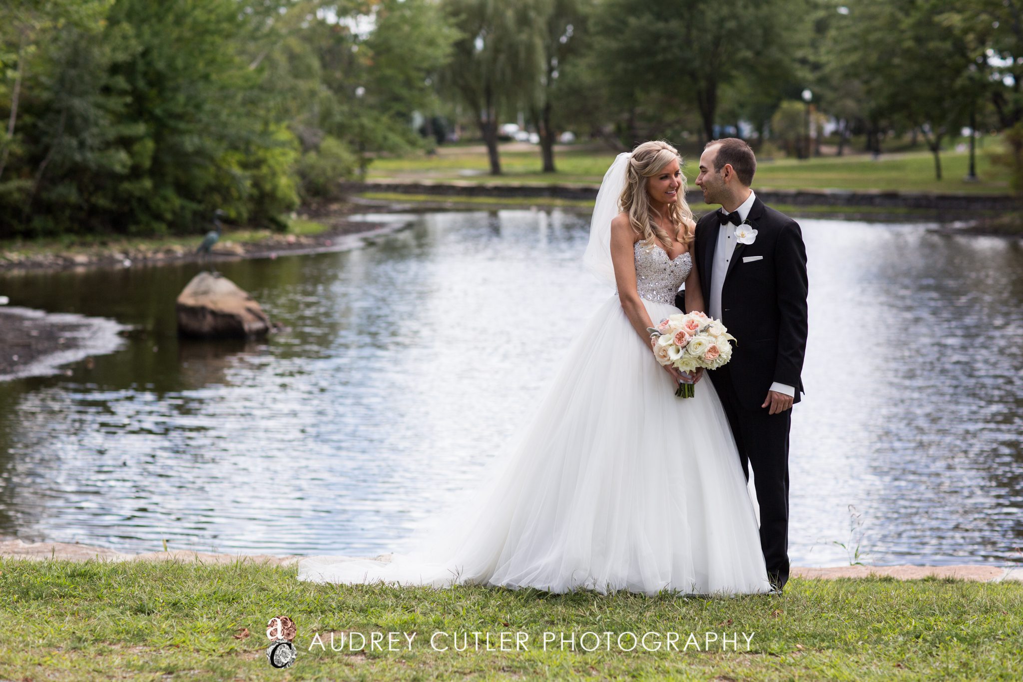 Vibrant_Elm_Park_Worcester_Wedding_Photographer_MA-45
