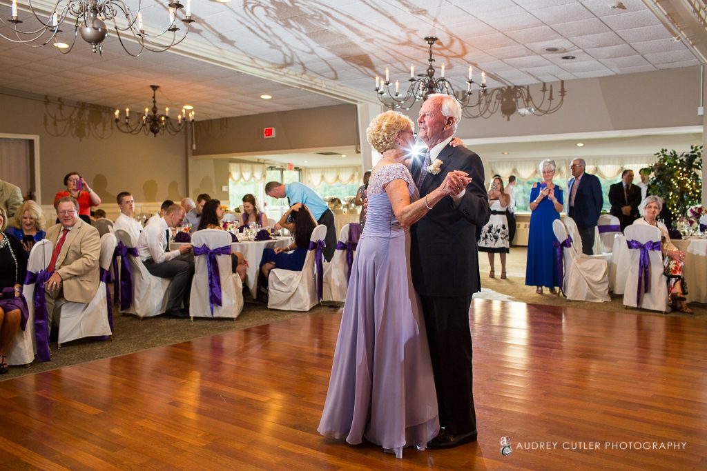 Pleasant_valley_country_club_first_dance