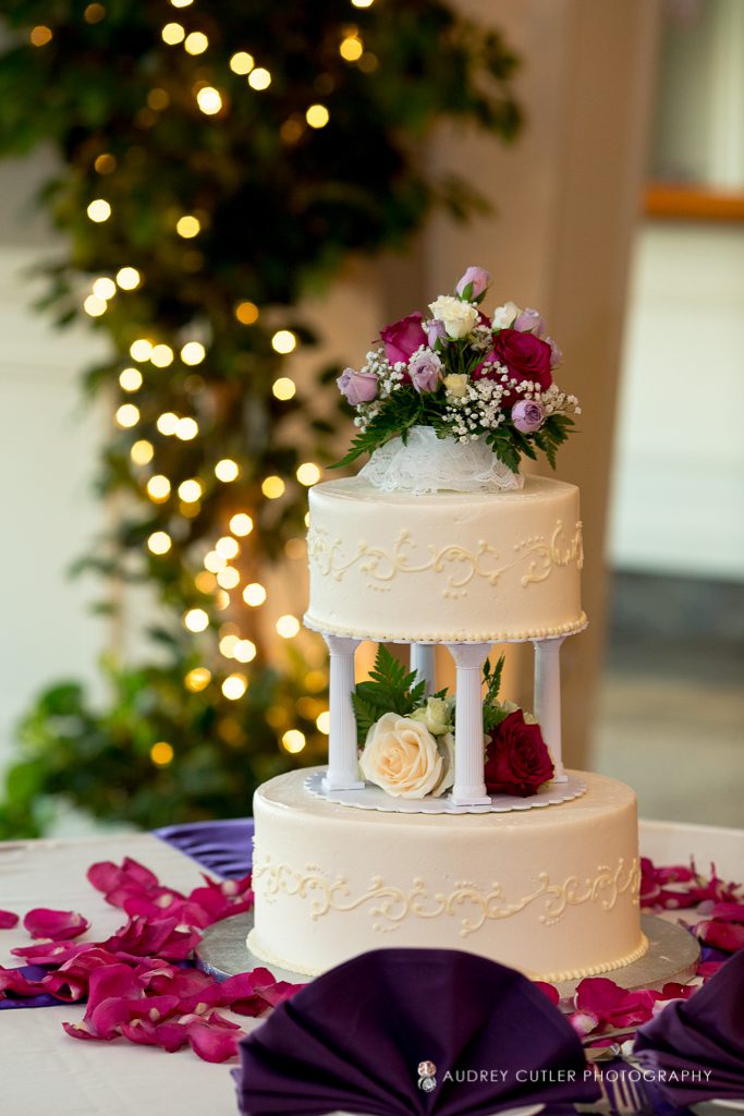 Pleasant_valley_country_club_wedding_bean_counter_bakery