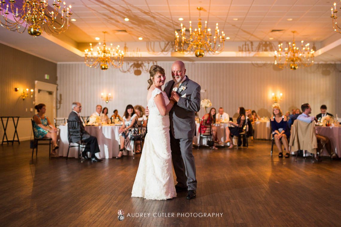 chocksett-inn-wedding-massachusetts-audrey-cutler-photography-3