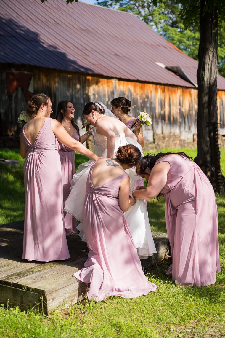 candid-massachusetts-wedding-photographer