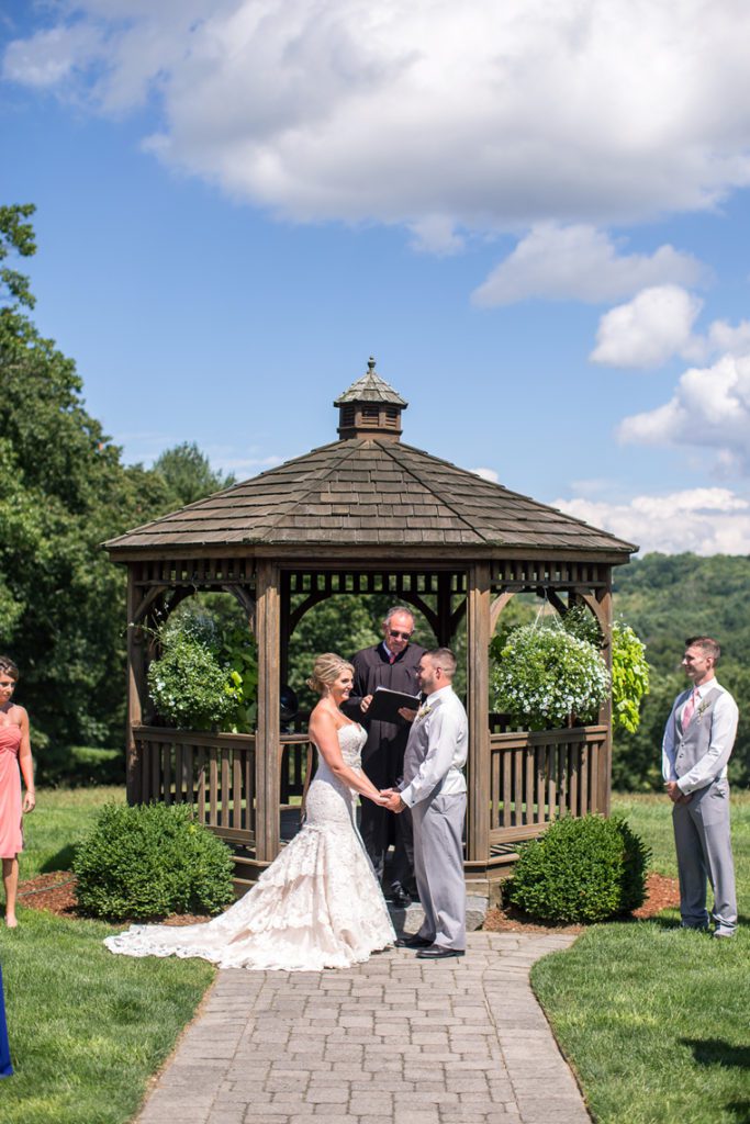 outdoor-wedding-ceremony-zukas-hilltop-barn