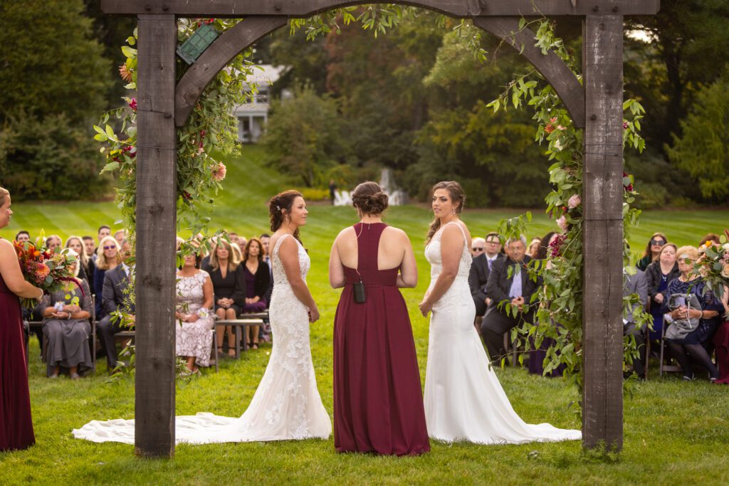 same-sex-couple-oakholm-wedding-ceremony