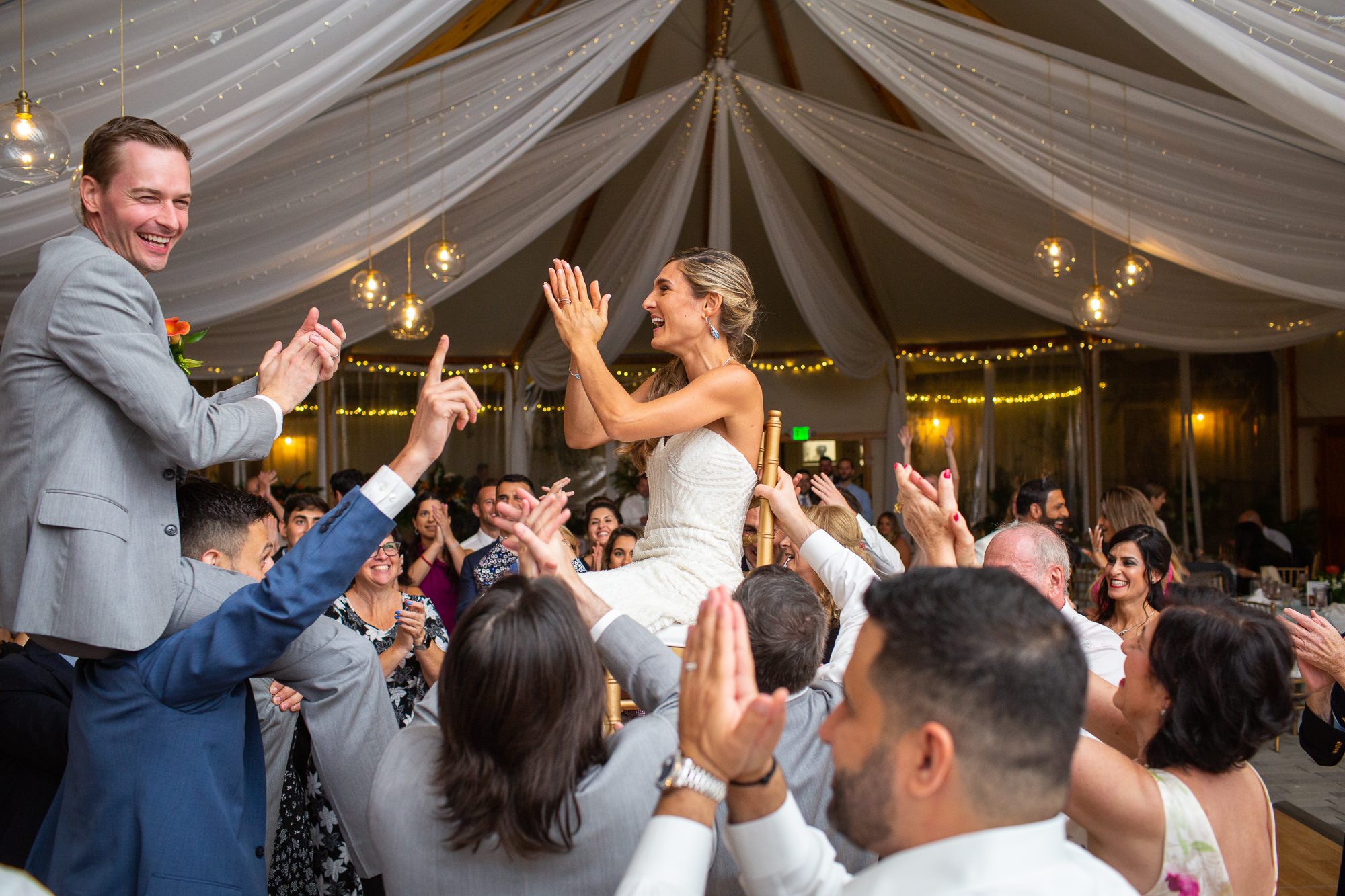 bride-groom-dance-at-wedding-reception