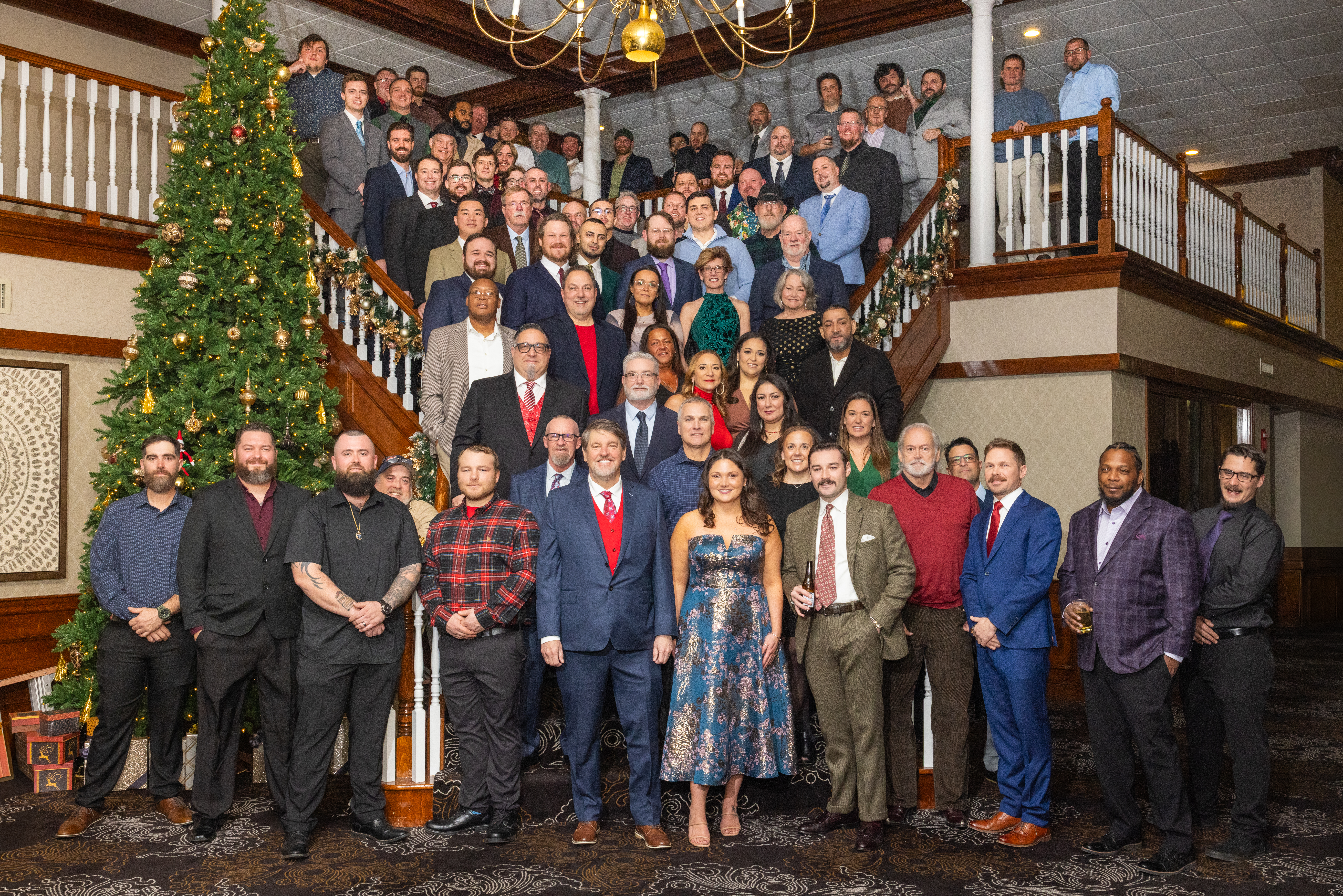 central massachusetts event photographer holiday party group photo colonial hotel gardner ma