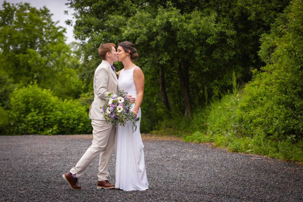 couple-kissing-east-brookfield-ma-wedding-