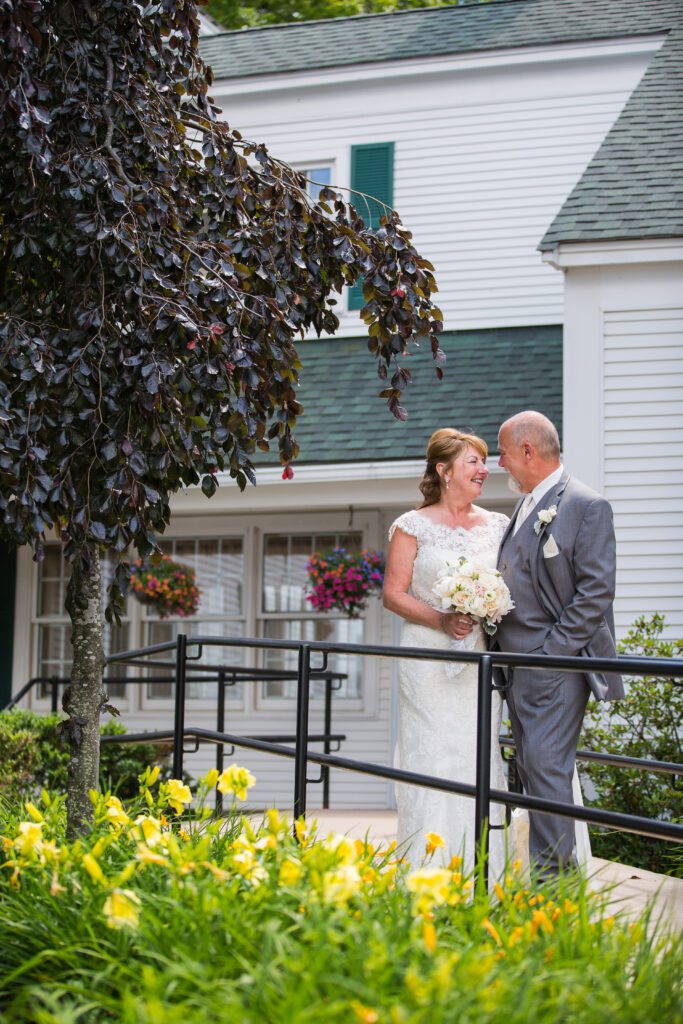 couple-outside-chocksett-in-audrey-cutler-photography-IMG_6384