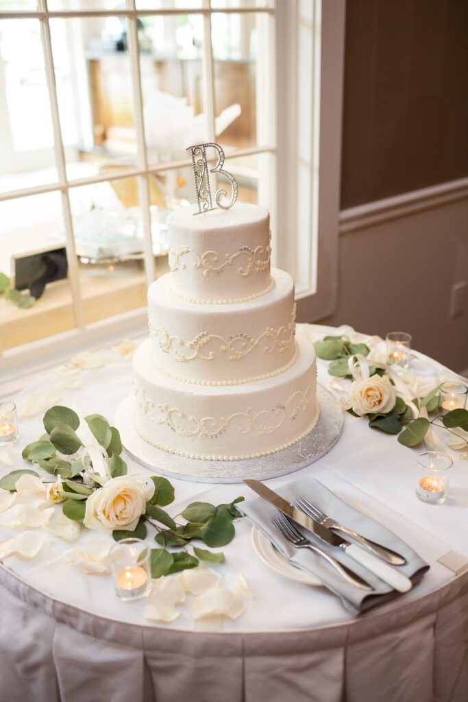 wedding-cake-the-chocksett-inn