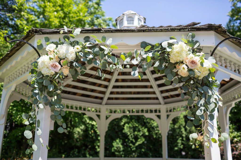 white-flora-gazebo-wedding