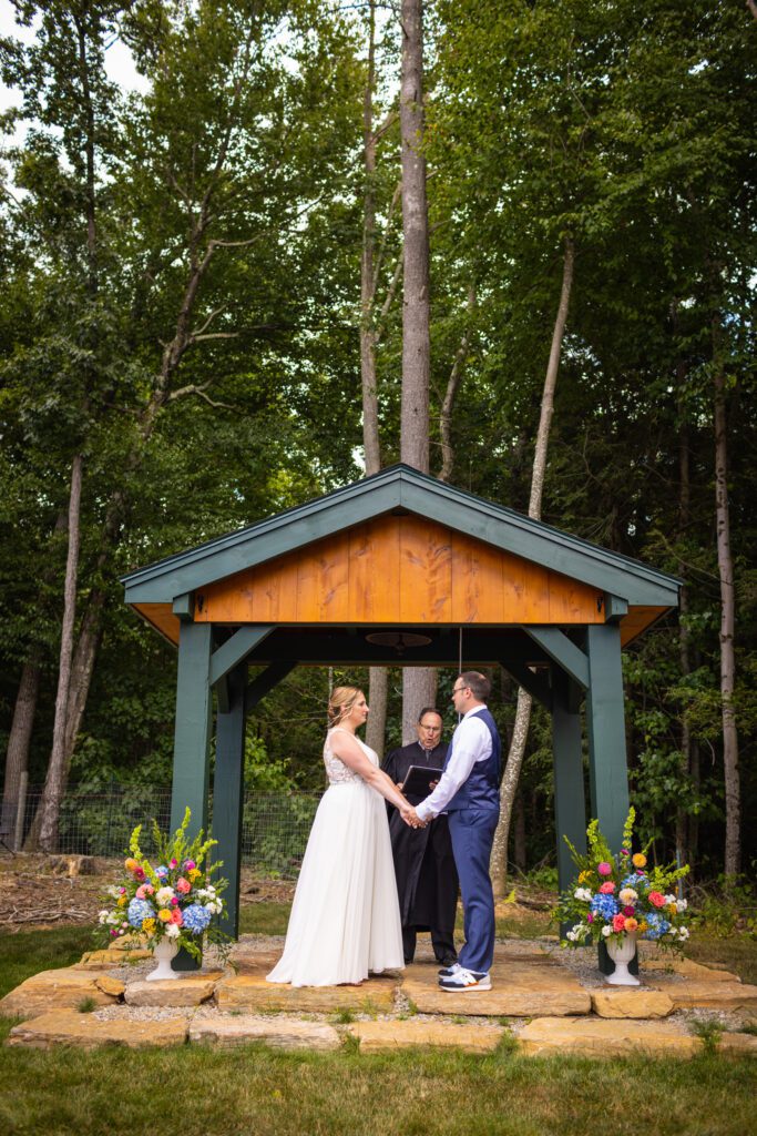 wedding-ceremony-outdoors-massachusetts-1