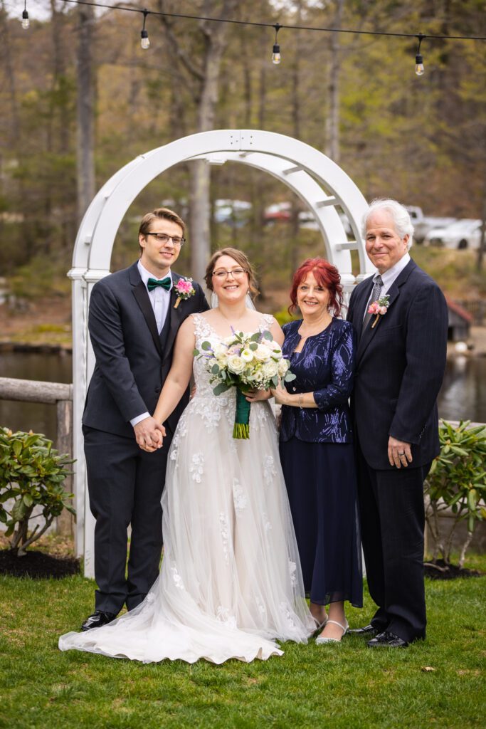 family-photos-the-1761-old-mill-westminster-ma-wedding-