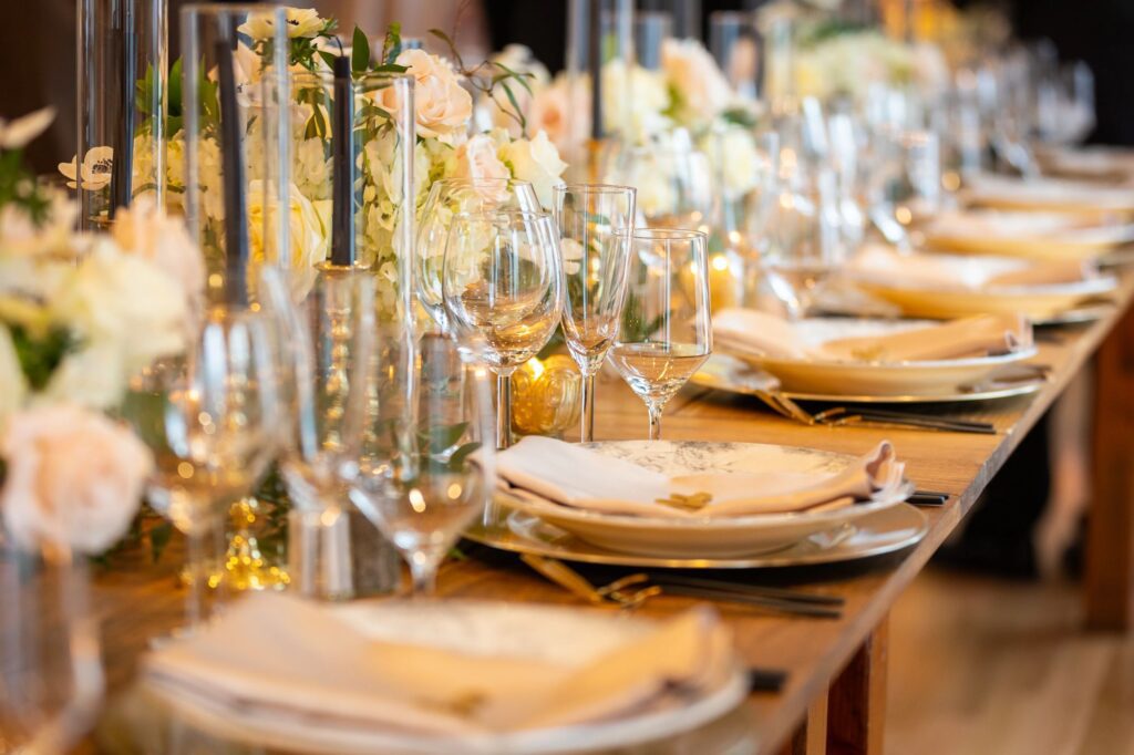 wedding-table-place-settings